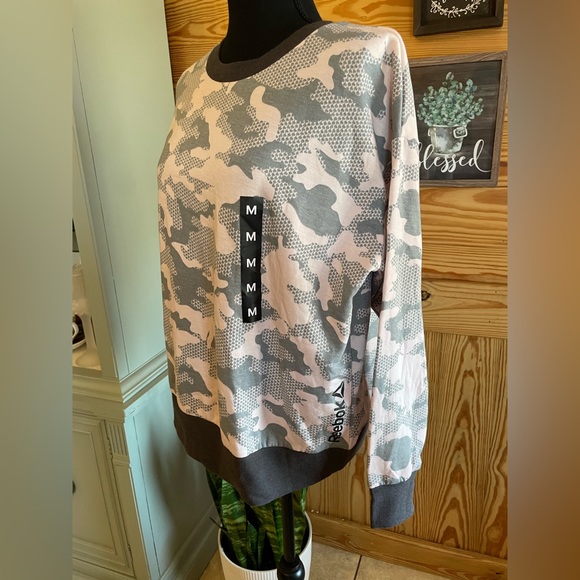 NWT Reebok digital camo Pink and gray - Picture 1 of 3